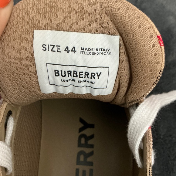 Burberry low top men’s vintage checked canvas - Picture 2 of 2